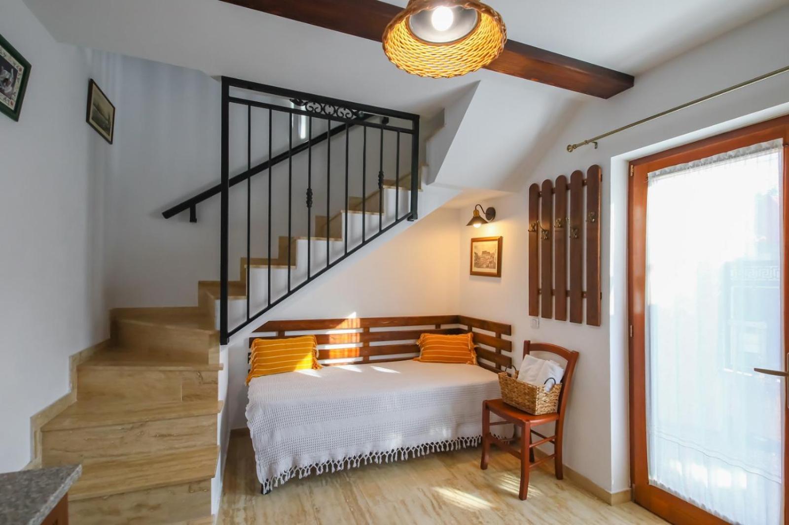 Ama Guest House Turda Bagian luar foto